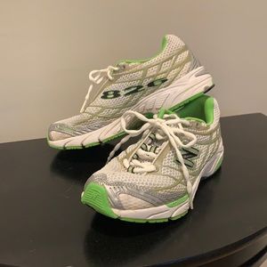 New Balance 826 Running Shoes - size 6